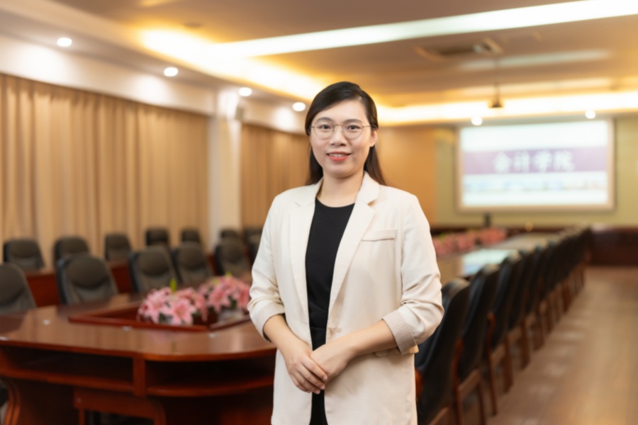 优秀党务工作者 蓝乐钿.jpg