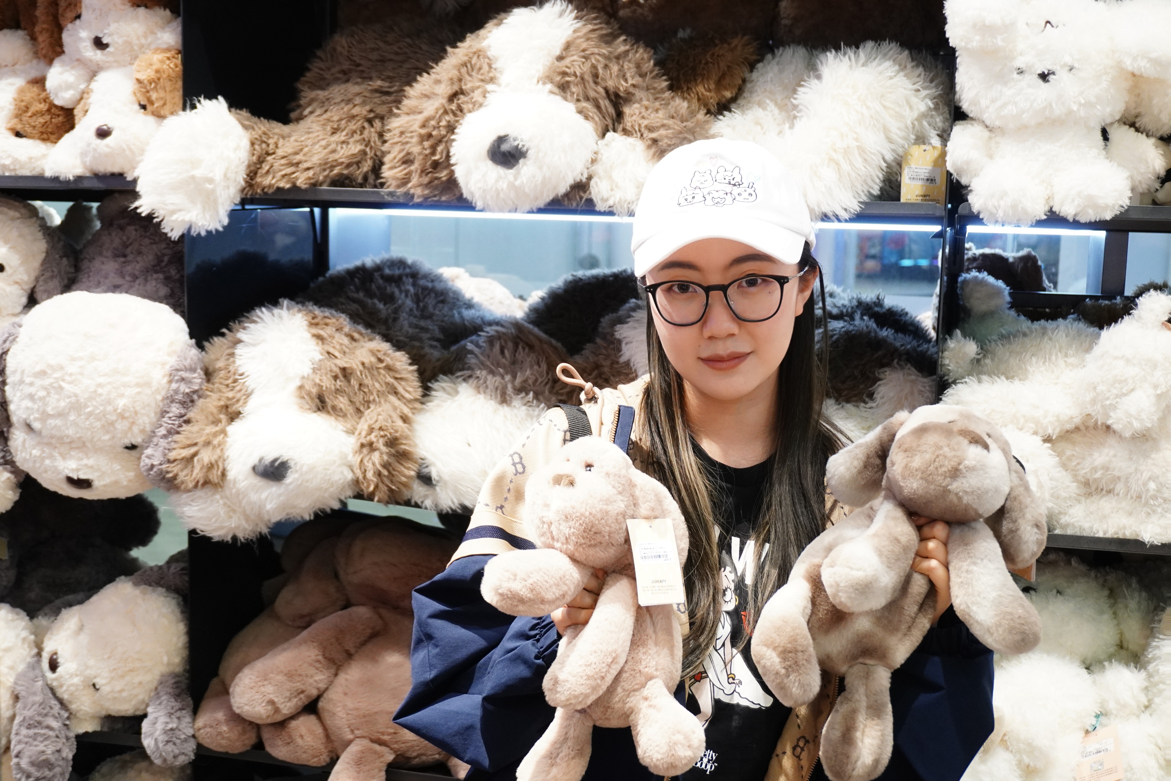 优秀党员 李洪雅 照片.jpg