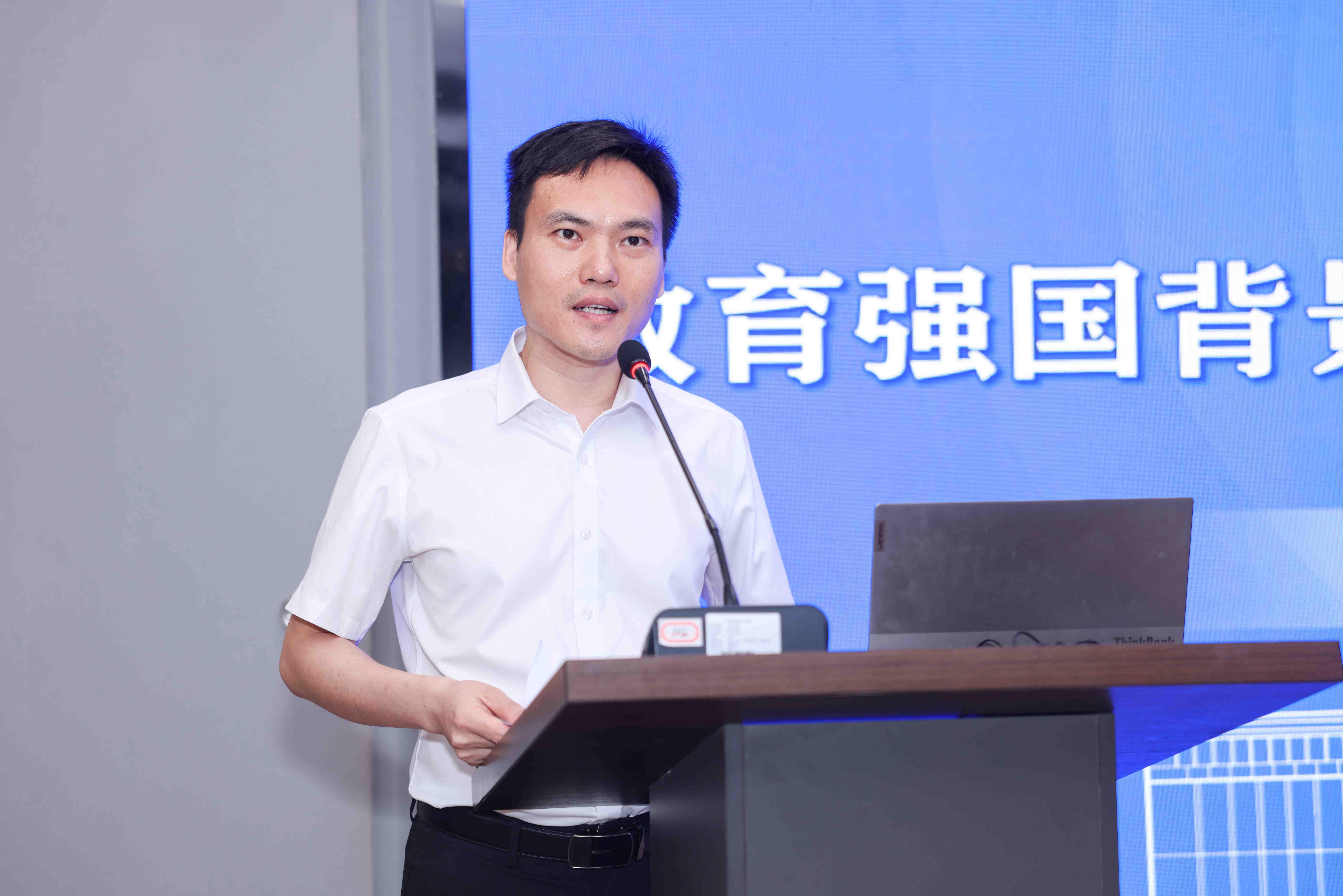 优秀党员  何志强.jpg