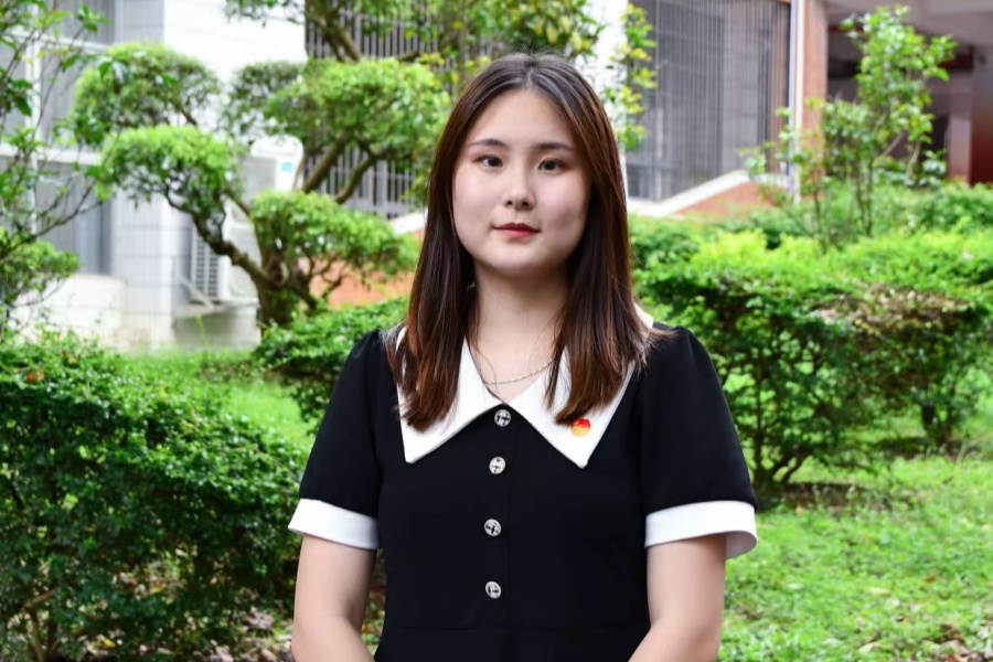 优秀党员 胡舒娅_副本.jpg